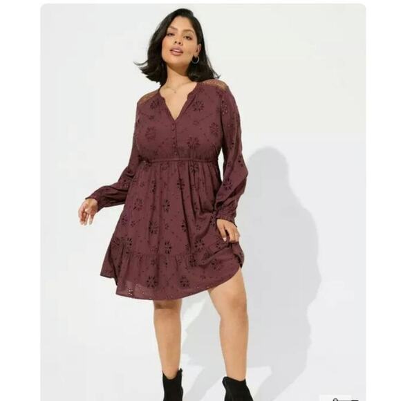 torrid Dresses & Skirts - Torrid Mini Eyelet Challis Shirt Dress Size: 2